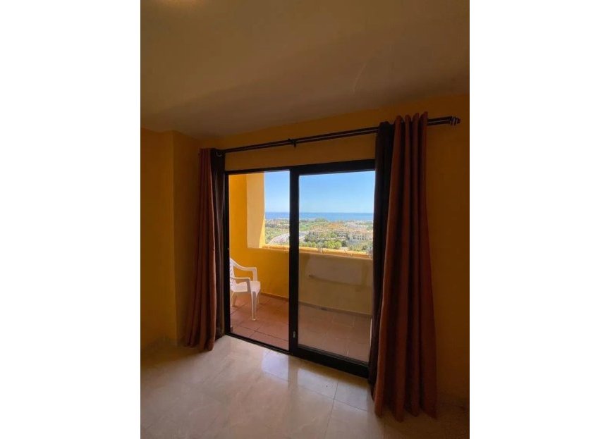 Resale - Apartment - Penthouse - Estepona - Selwo