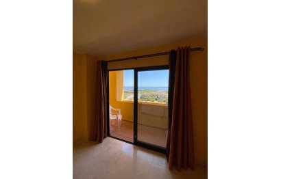 Resale - Apartment - Penthouse - Estepona - Selwo