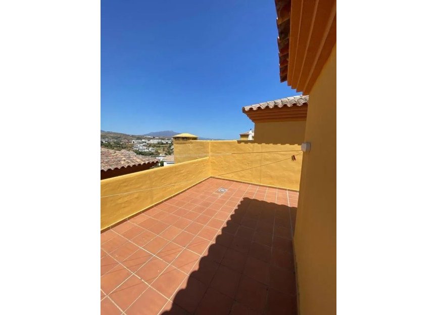 Resale - Apartment - Penthouse - Estepona - Selwo