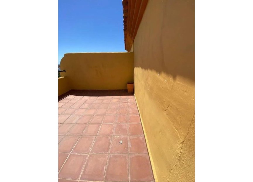 Resale - Apartment - Penthouse - Estepona - Selwo