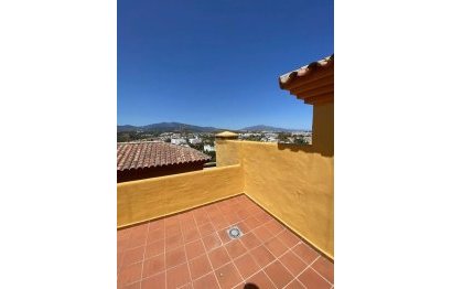 Resale - Apartment - Penthouse - Estepona - Selwo