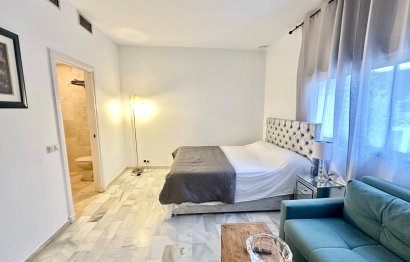 Resale - Apartment - Middle Floor Apartment - Marbella - Nueva Andalucia