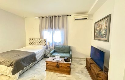 Resale - Apartment - Middle Floor Apartment - Marbella - Nueva Andalucia