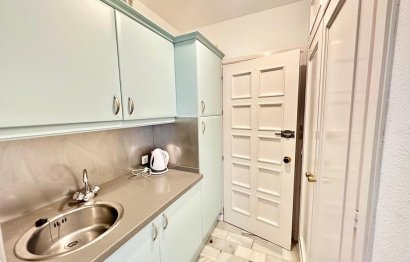 Resale - Apartment - Middle Floor Apartment - Marbella - Nueva Andalucia