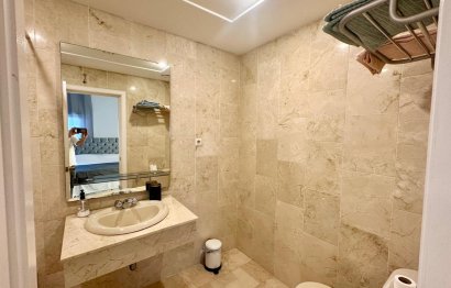 Resale - Apartment - Middle Floor Apartment - Marbella - Nueva Andalucia