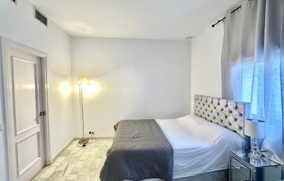 Resale - Apartment - Middle Floor Apartment - Marbella - Nueva Andalucia