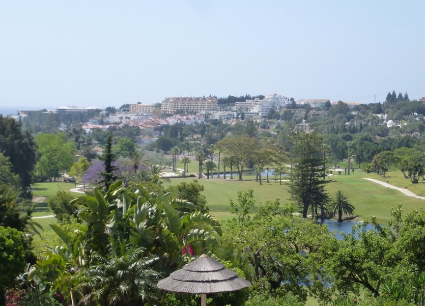 Resale - Apartment - Middle Floor Apartment - Marbella - Nueva Andalucia