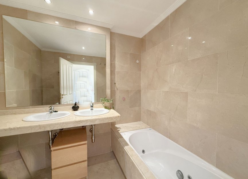 Reventa - Apartment - Middle Floor Apartment - Estepona - Estepona Centro