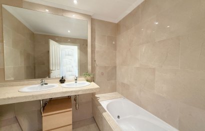 Reventa - Apartment - Middle Floor Apartment - Estepona - Estepona Centro