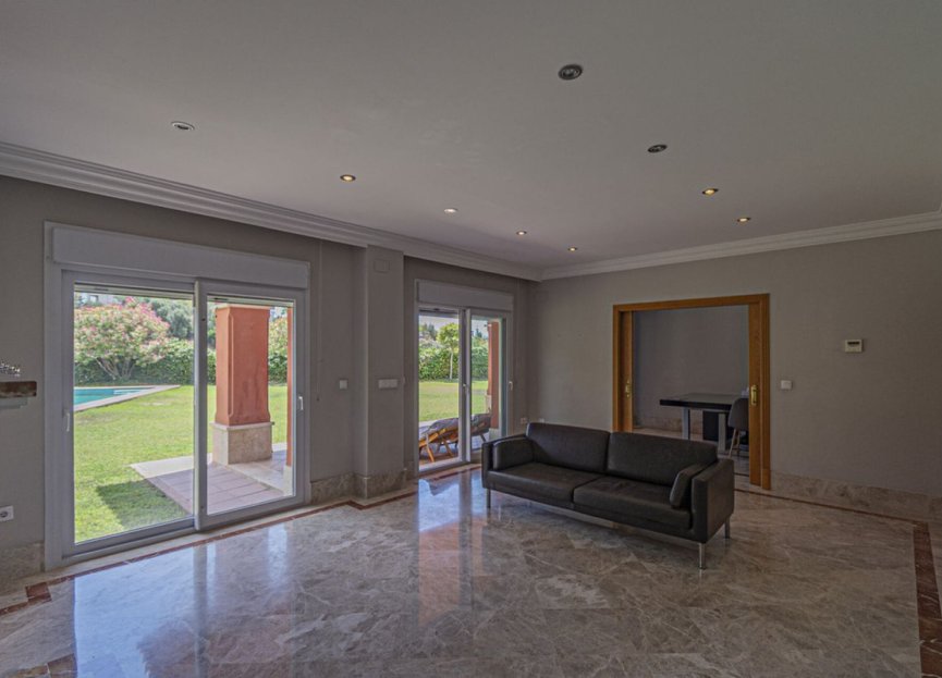 Resale - House - Detached Villa - Marbella - Marbella Centro