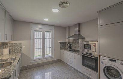 Resale - House - Detached Villa - Marbella - Marbella Centro