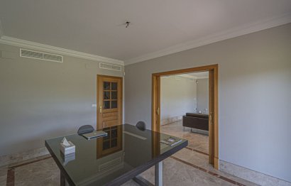 Resale - House - Detached Villa - Marbella - Marbella Centro