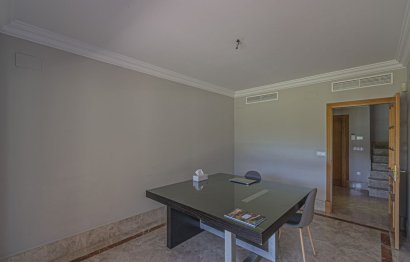 Resale - House - Detached Villa - Marbella - Marbella Centro