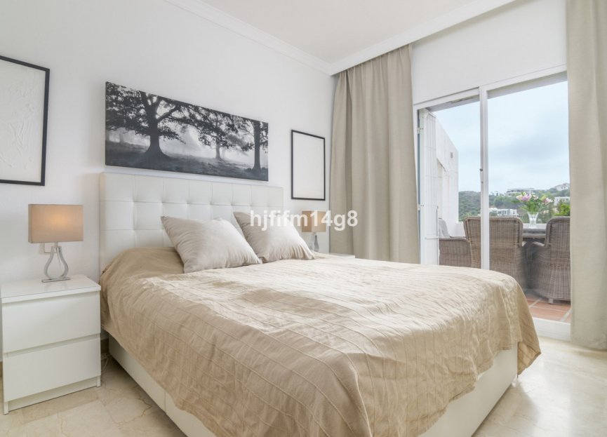 Resale - Apartment - Middle Floor Apartment - Benahavís - La Quinta