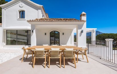Resale - House - Detached Villa - Benahavís - El Madroñal
