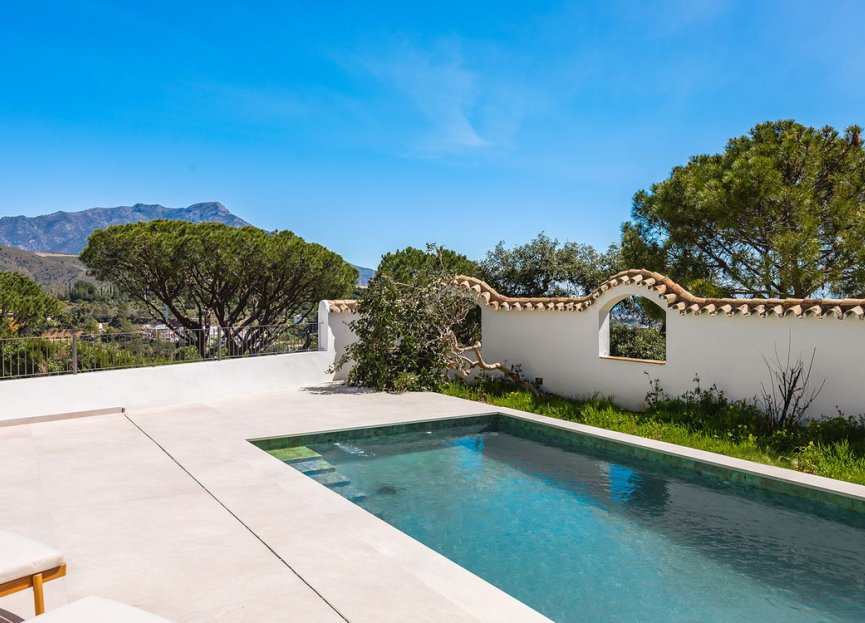 Resale - House - Detached Villa - Benahavís - El Madroñal