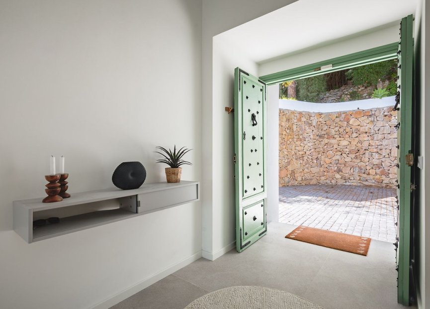 Resale - House - Detached Villa - Benahavís - El Madroñal