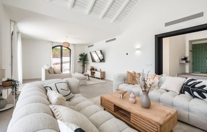 Resale - House - Detached Villa - Benahavís - El Madroñal