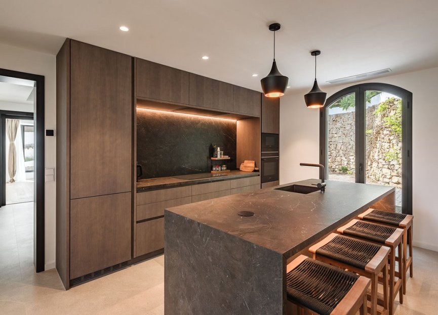 Resale - House - Detached Villa - Benahavís - El Madroñal