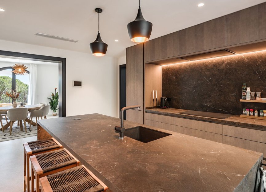 Resale - House - Detached Villa - Benahavís - El Madroñal