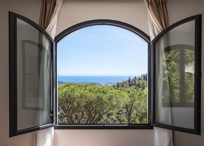 Resale - House - Detached Villa - Benahavís - El Madroñal