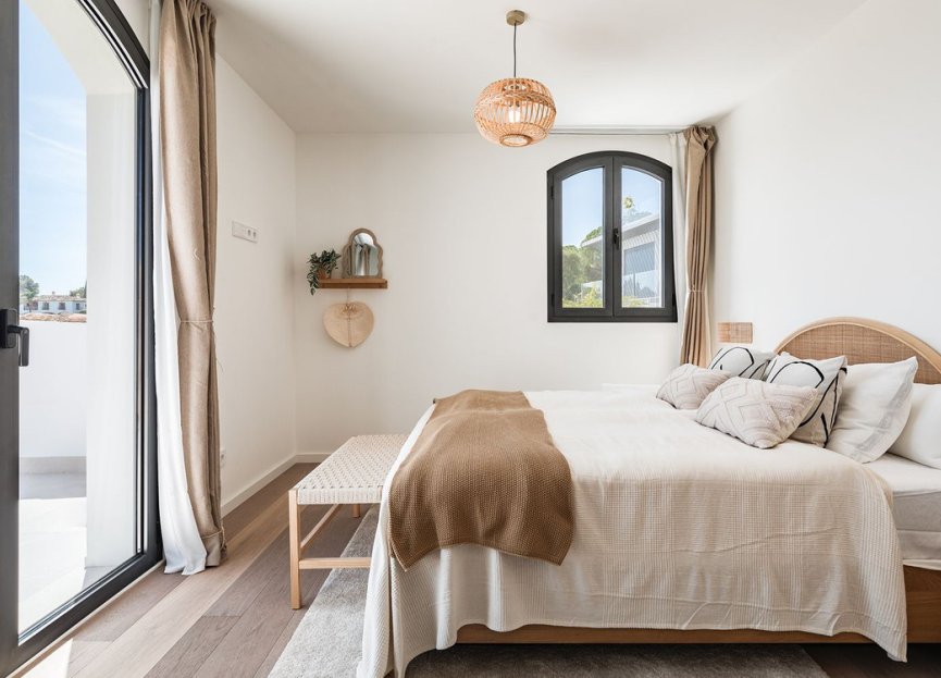 Resale - House - Detached Villa - Benahavís - El Madroñal