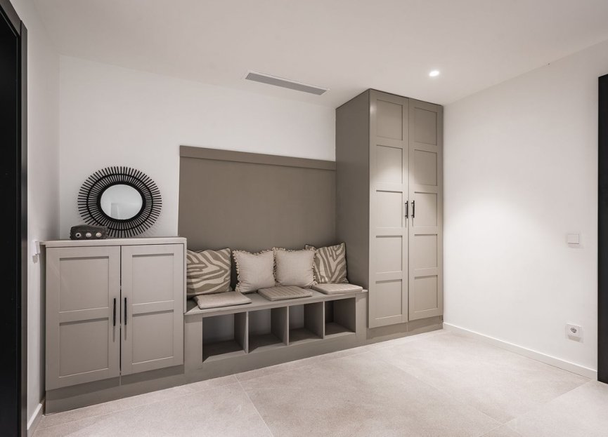 Resale - House - Detached Villa - Benahavís - El Madroñal