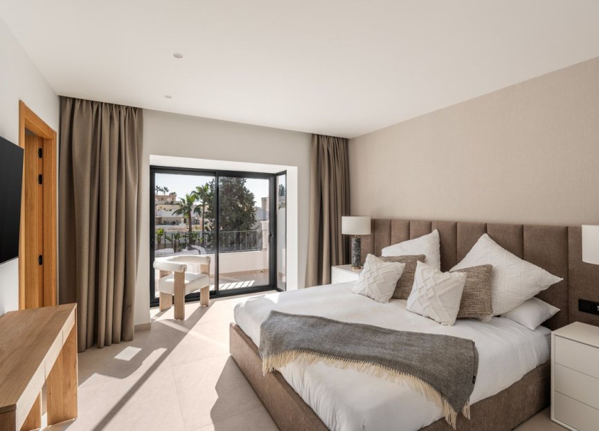 Resale - Apartment - Penthouse - Marbella - Nueva Andalucia