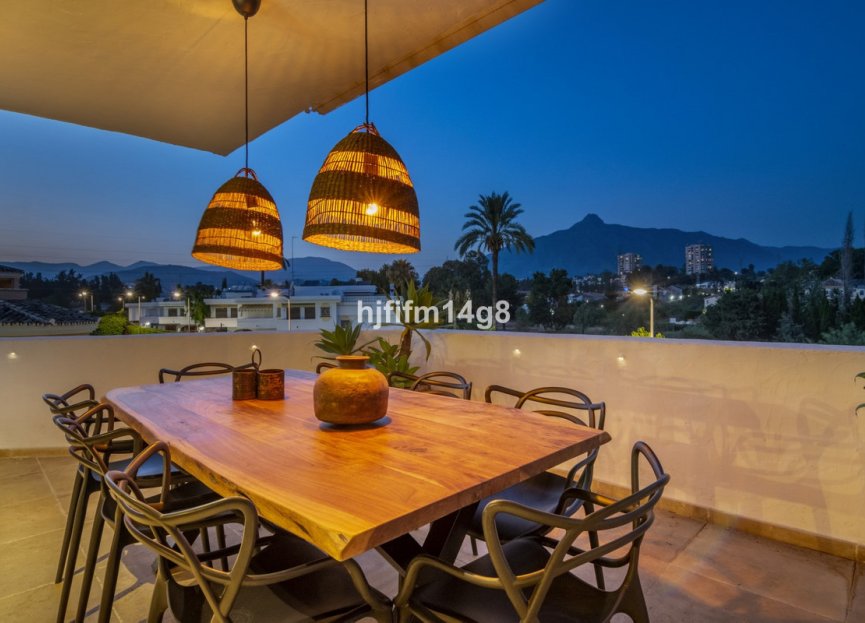 Resale - Apartment - Penthouse - Marbella - Nueva Andalucia