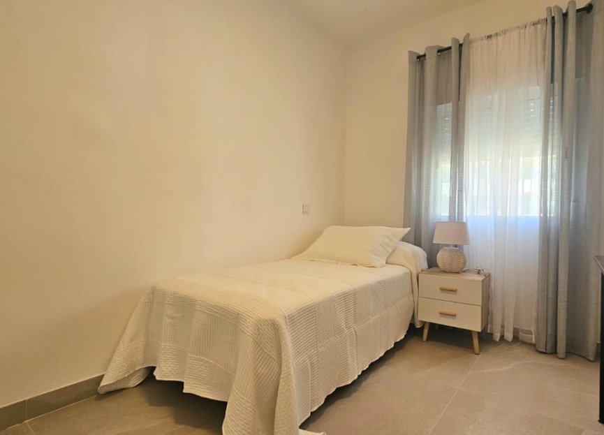 Resale - Apartment - Middle Floor Apartment - Fuengirola - Fuengirola Centro