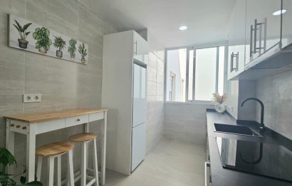 Resale - Apartment - Middle Floor Apartment - Fuengirola - Fuengirola Centro