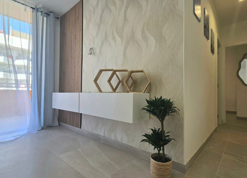 Resale - Apartment - Middle Floor Apartment - Fuengirola - Fuengirola Centro