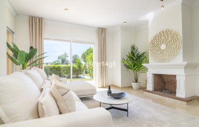 Resale - Apartment - Ground Floor Apartment - Marbella - Nueva Andalucia