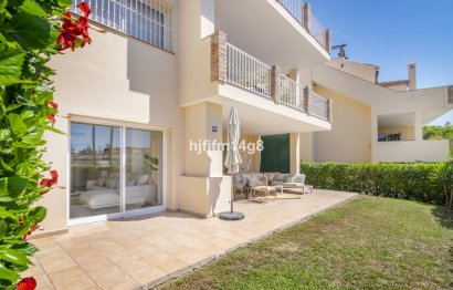 Resale - Apartment - Ground Floor Apartment - Marbella - Nueva Andalucia