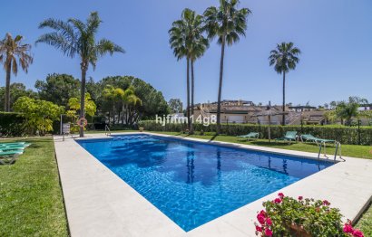 Resale - Apartment - Ground Floor Apartment - Marbella - Nueva Andalucia