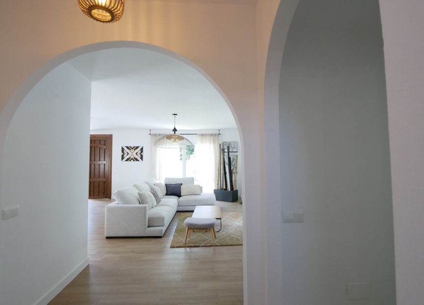 Resale - House - Detached Villa - Marbella - Cabopino