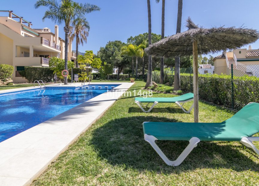 Resale - Apartment - Ground Floor Apartment - Marbella - Nueva Andalucia