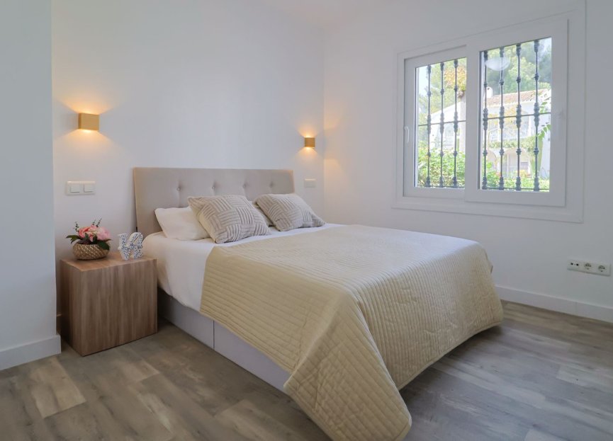 Resale - Ground floor apartment - Estepona - Benavista