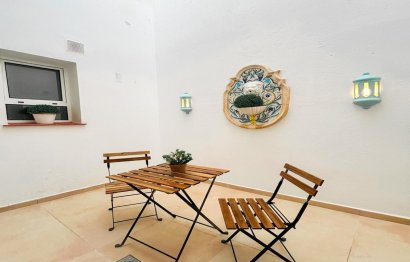 Resale - Ground floor apartment - Estepona - Benavista