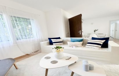 Resale - Ground floor apartment - Estepona - Benavista