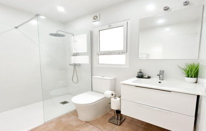 Resale - Ground floor apartment - Estepona - Benavista