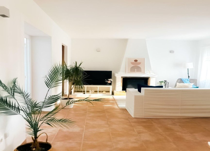 Resale - Ground floor apartment - Estepona - Benavista