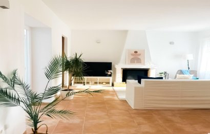 Resale - Ground floor apartment - Estepona - Benavista