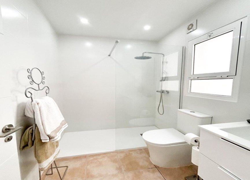 Resale - Ground floor apartment - Estepona - Benavista