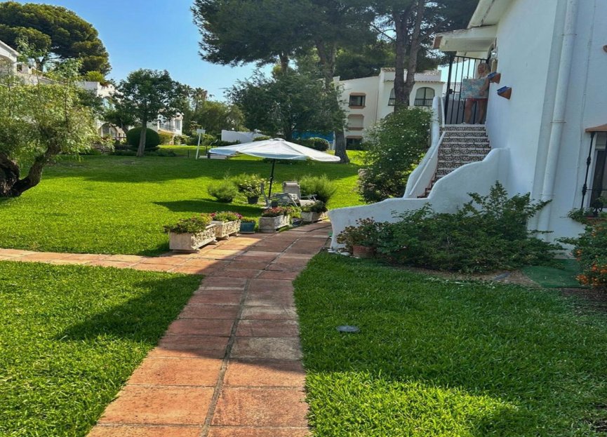 Resale - Ground floor apartment - Estepona - Benavista