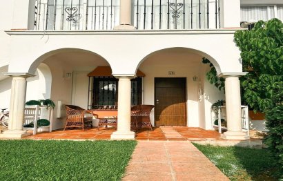 Resale - Ground floor apartment - Estepona - Benavista