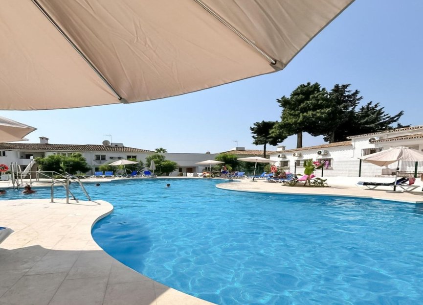 Resale - Ground floor apartment - Estepona - Benavista