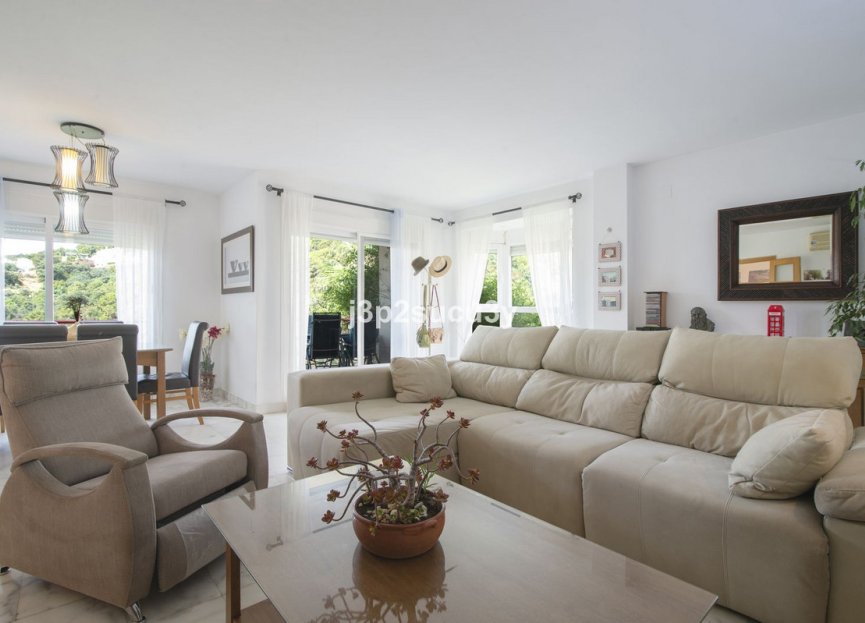 Resale - House - Semi-Detached House - Estepona - Estepona Centro