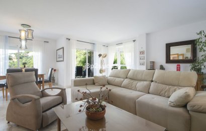 Resale - House - Semi-Detached House - Estepona - Estepona Centro