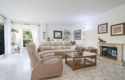 Resale - House - Semi-Detached House - Estepona - Estepona Centro